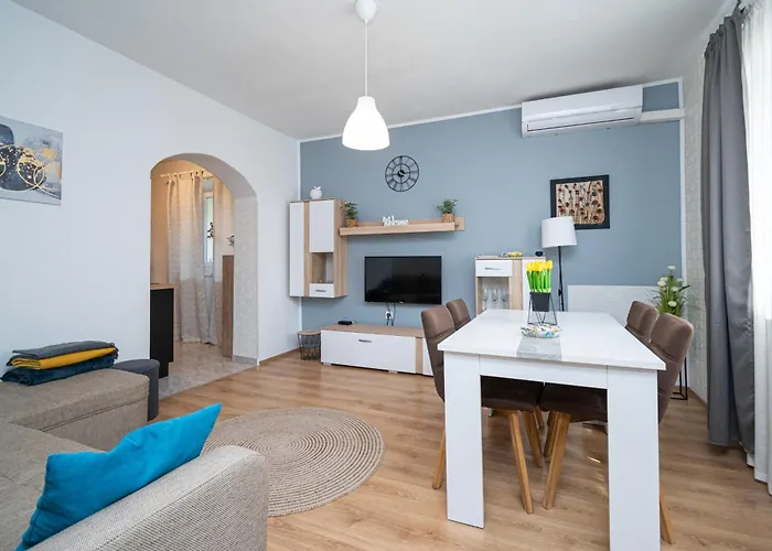 Apartment With Wifi - 22507 *