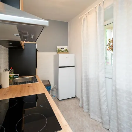 Apartment With Wifi - 22507 Zadar